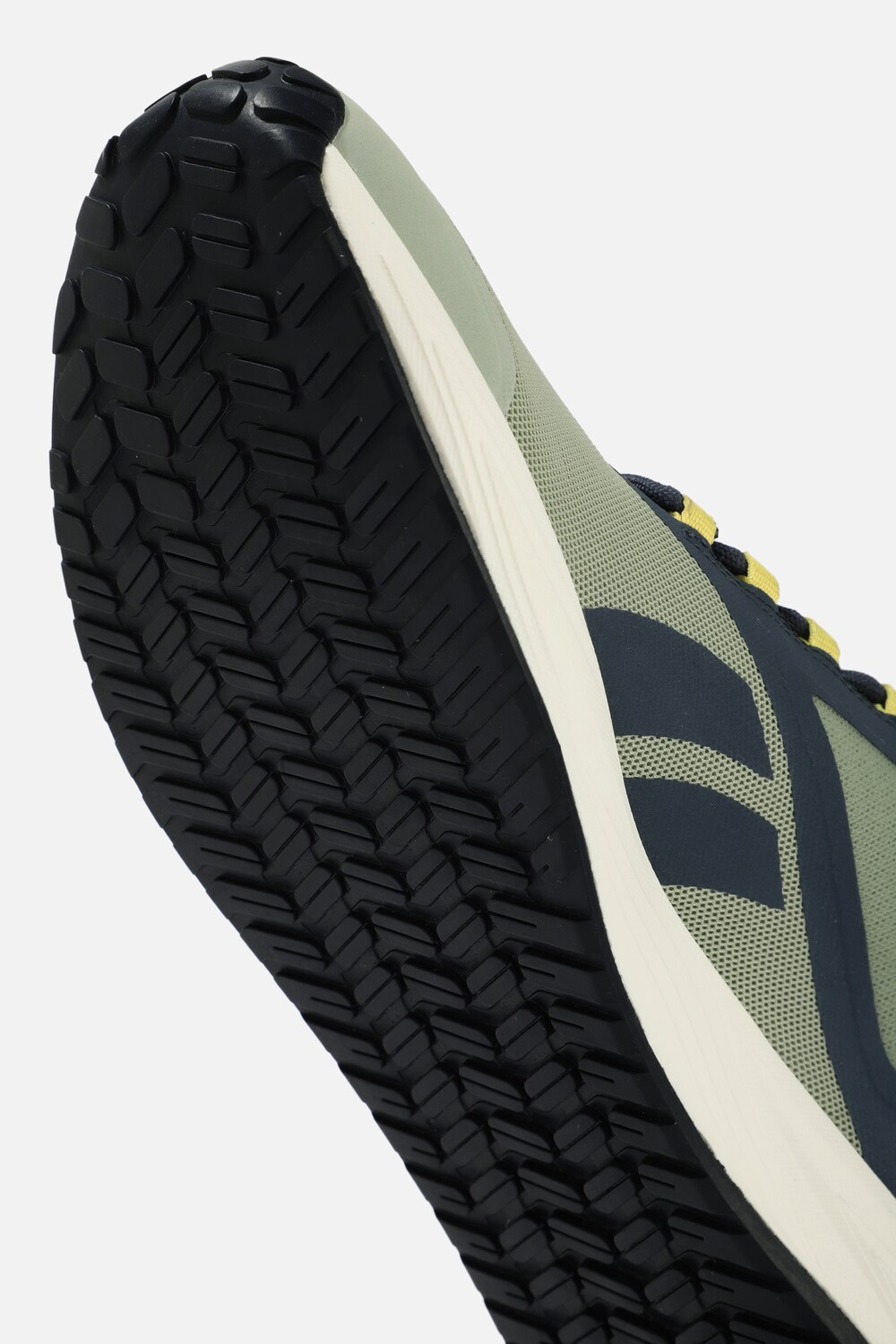 39624670-12852672 REEBOK Fresh Flight - Men Green Running Shoes