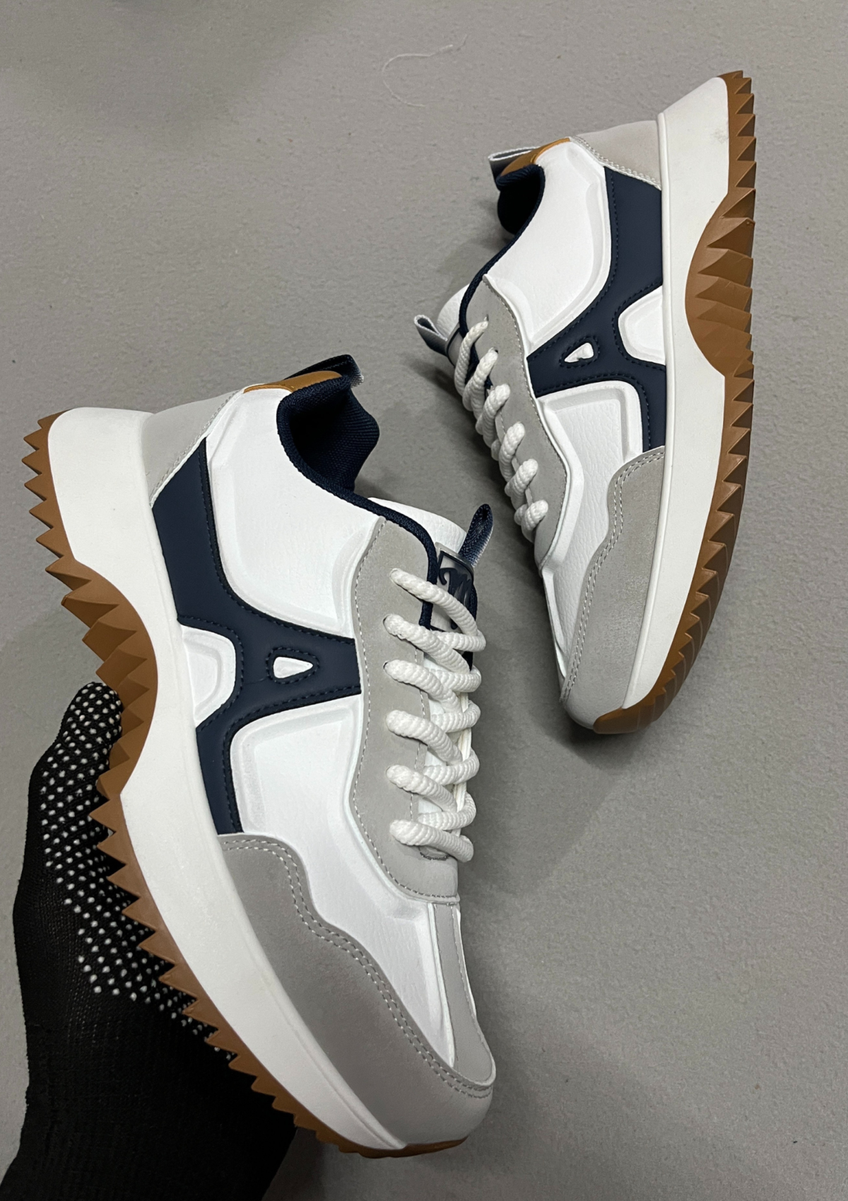 COLUMBUS MS-21 men's Sport Shoes