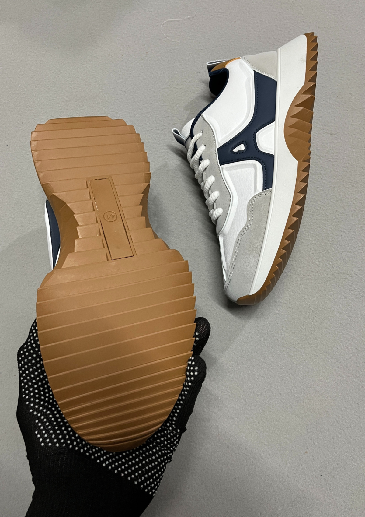 COLUMBUS MS-21 men's Sport Shoes