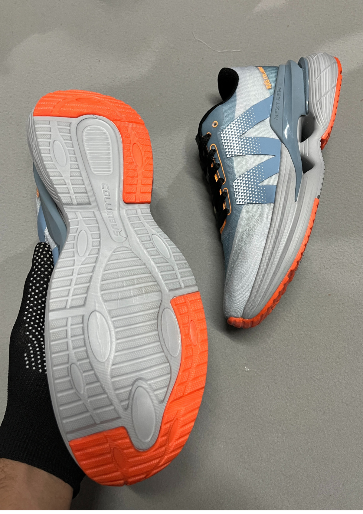 COLUMBUS crest men's Sport Shoes