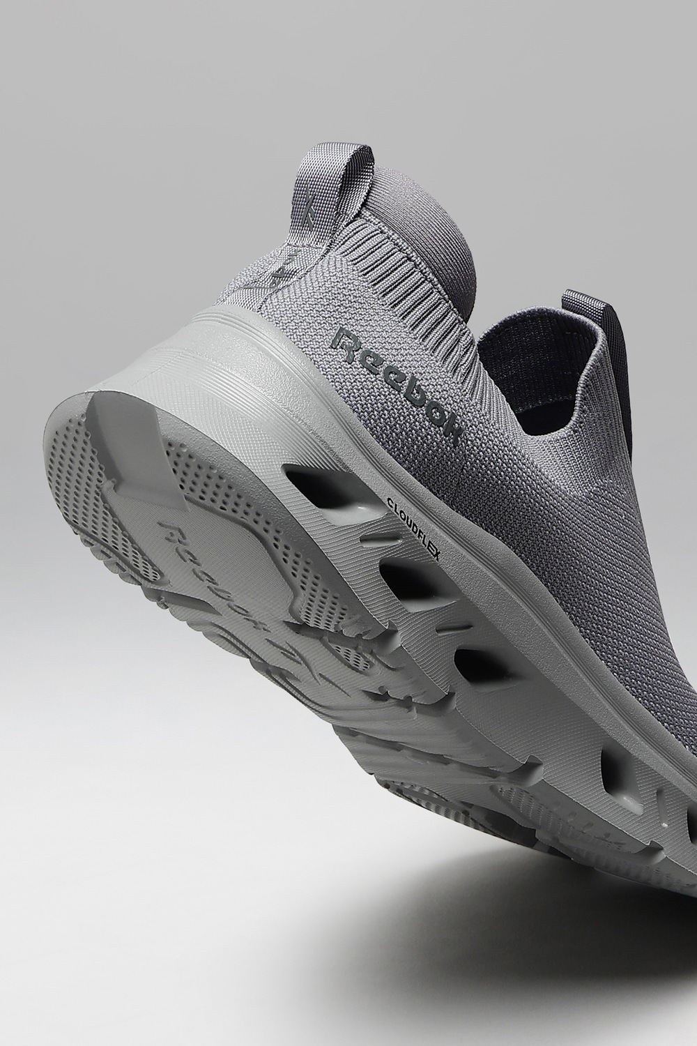 Reebok CLOUDFLEX HIGHLIGHTER - Men Grey Walking Shoes