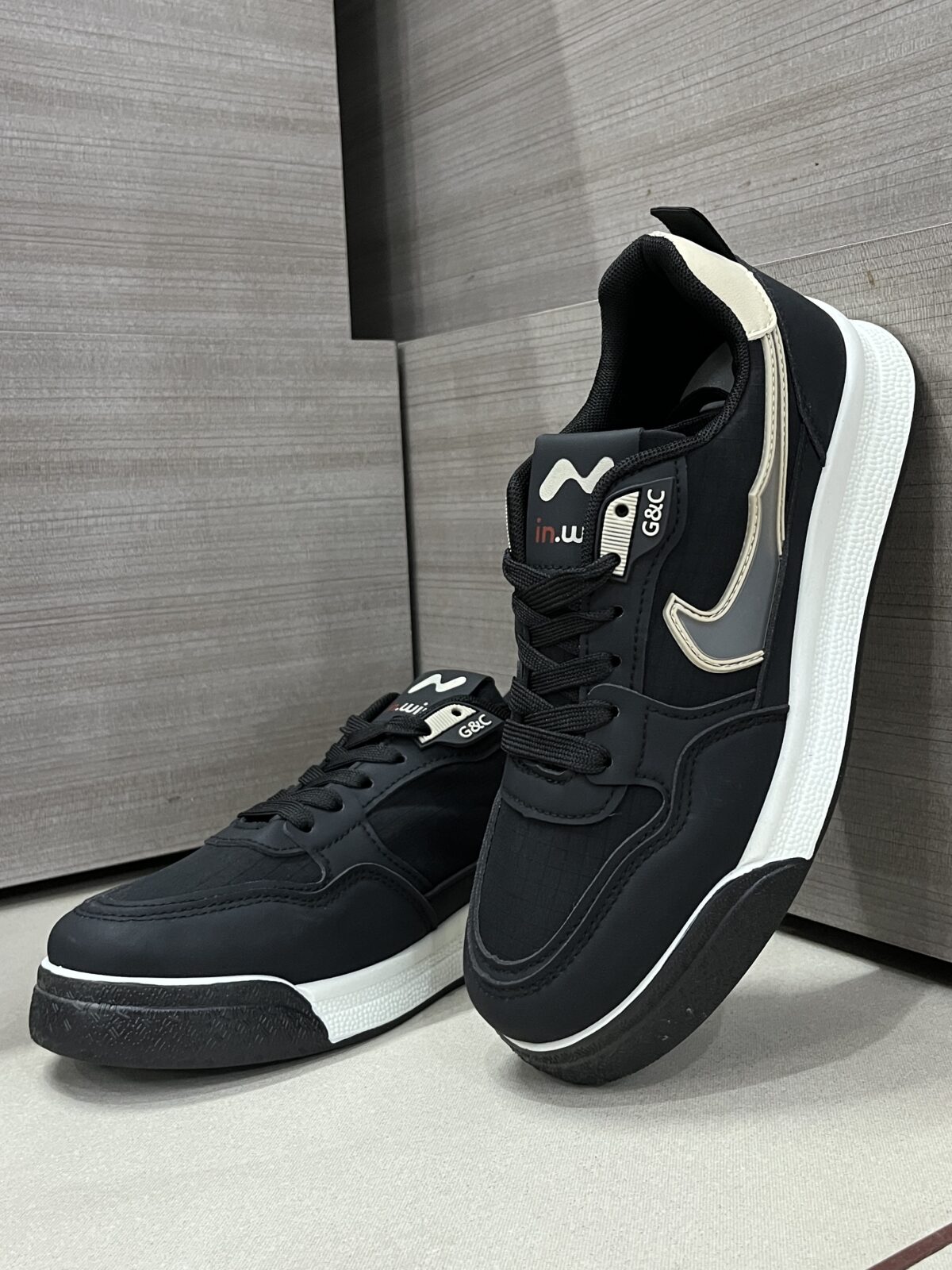 in.win men Sneakers black M-126