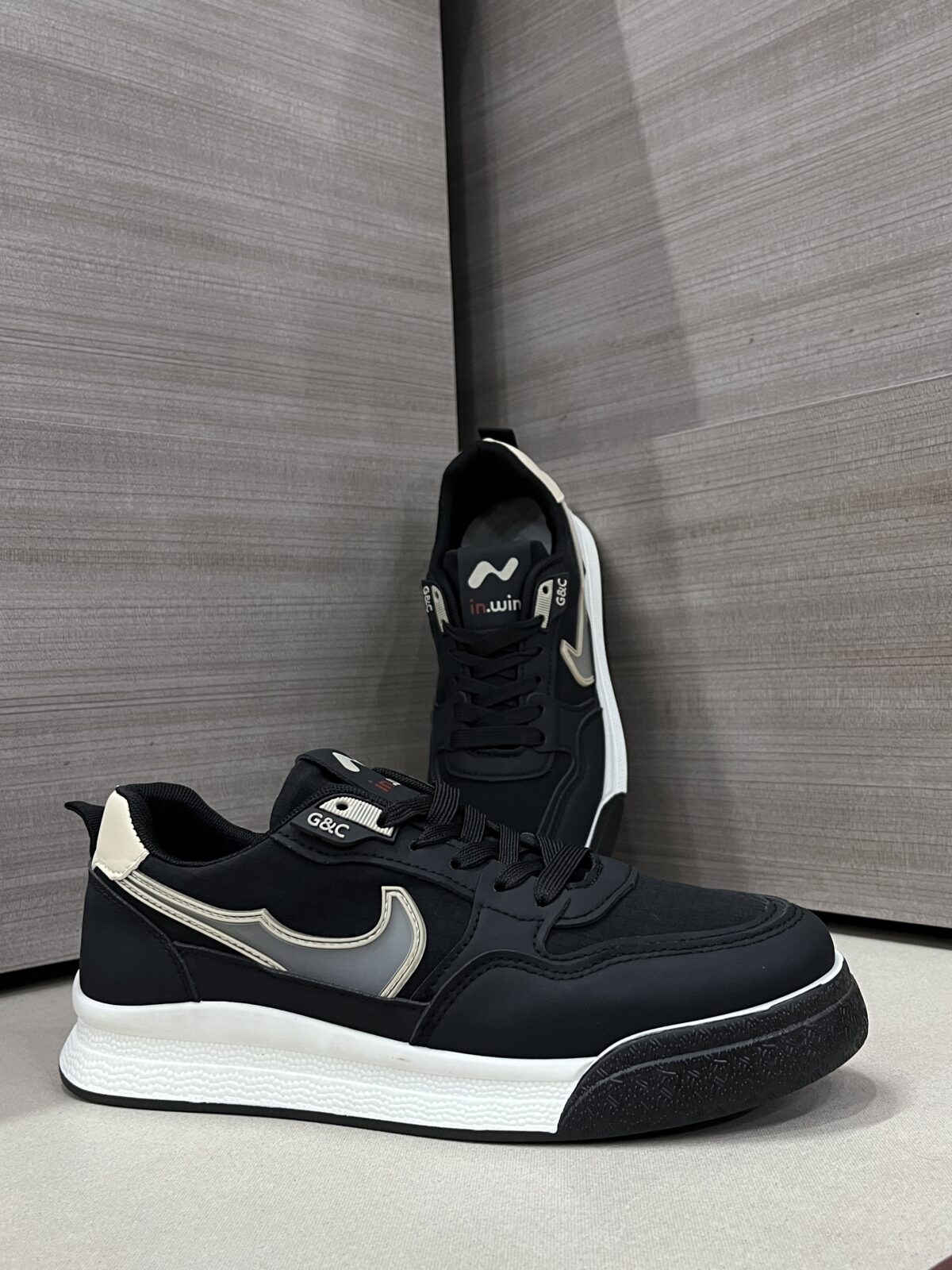 in.win men Sneakers black M-126